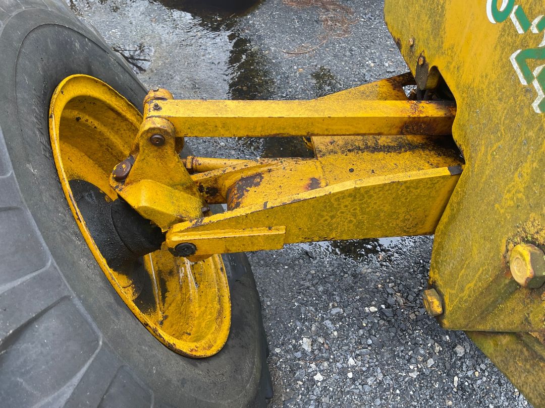 1979 DEERE 570A - Image 9